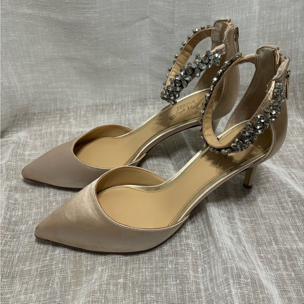 JEWEL BADGLEY MISCHKA SZ 8 Women's Beige Heels with Jeweled Ankle Strap